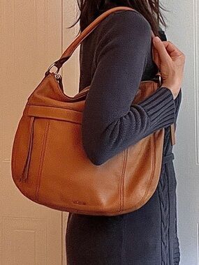 NWOT Fossil Molly Hobo Bag Cognac Brown Leather Shoulder Bag Vintage Style
